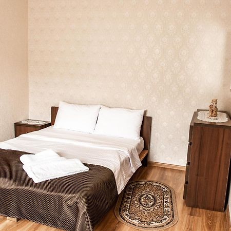 Bilya Richky Hotel Kamianets Podilskyi Bagian luar foto