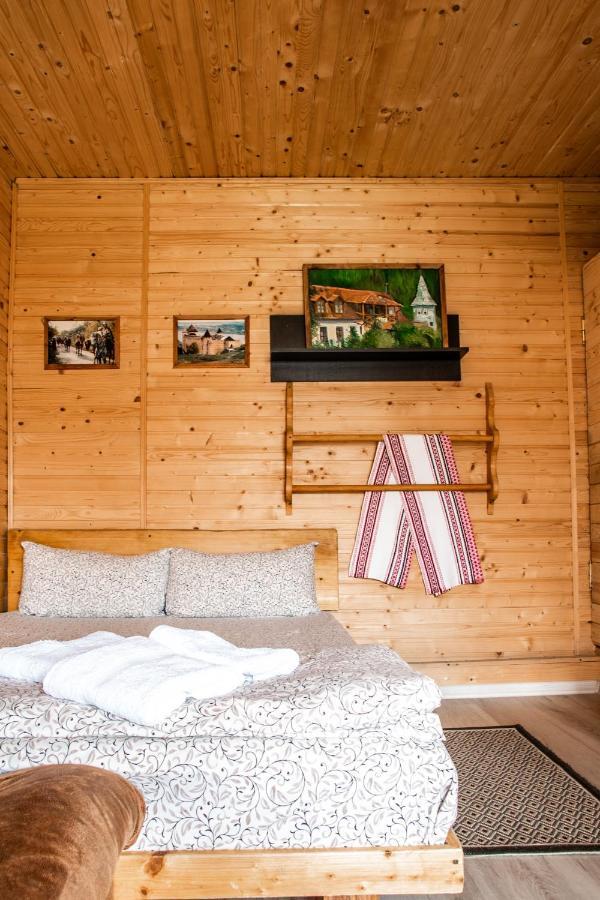 Bilya Richky Hotel Kamianets Podilskyi Bagian luar foto