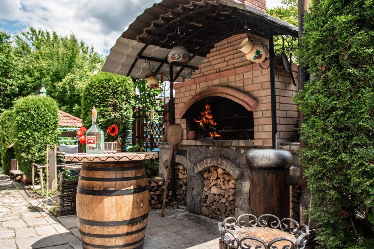 Bilya Richky Hotel Kamianets Podilskyi Bagian luar foto