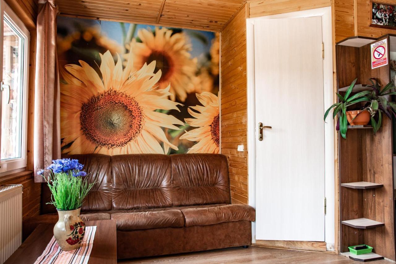 Bilya Richky Hotel Kamianets Podilskyi Bagian luar foto
