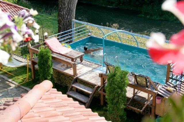 Bilya Richky Hotel Kamianets Podilskyi Bagian luar foto
