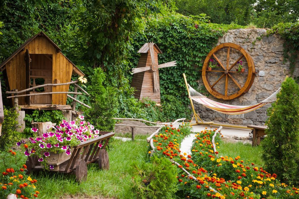 Bilya Richky Hotel Kamianets Podilskyi Bagian luar foto